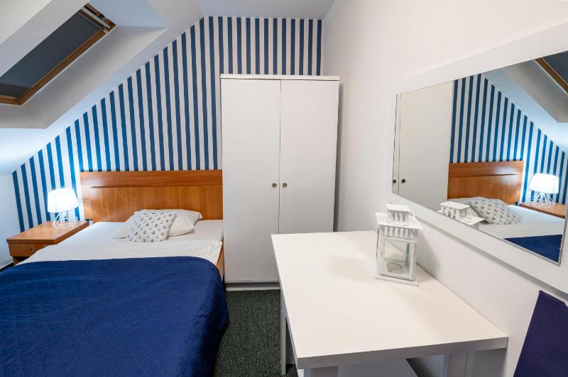 Single Room image 1