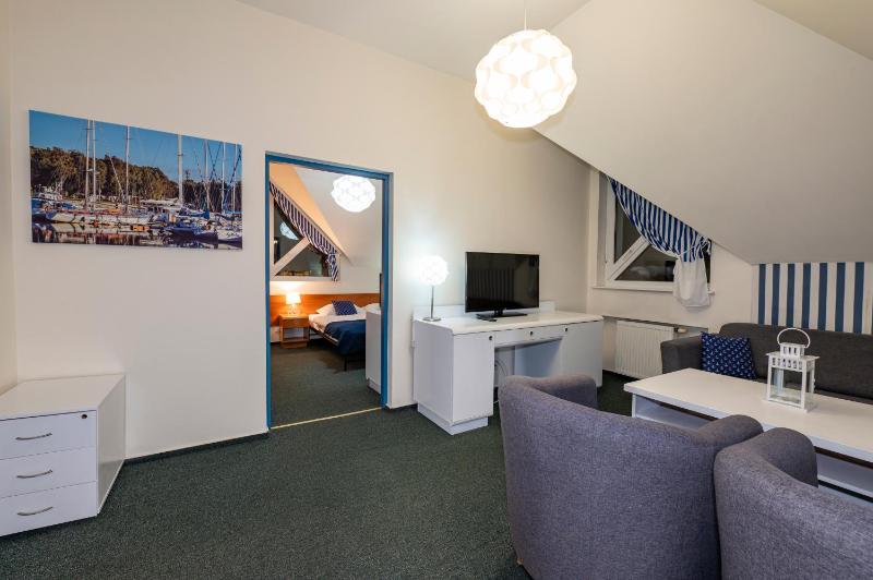 Apartment image 3