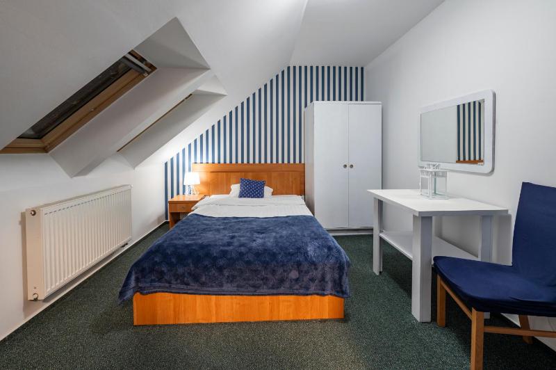 Single Room image 2