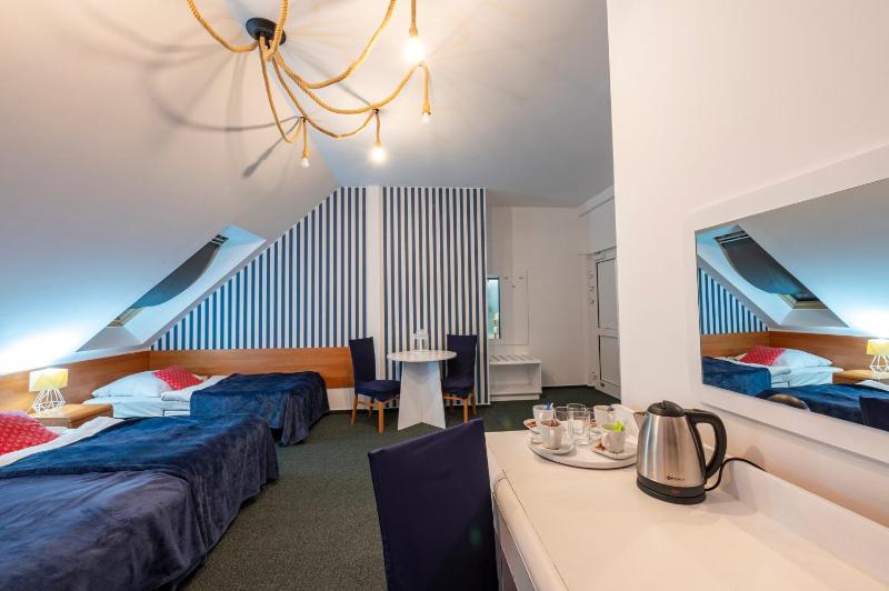 Triple Room image 2
