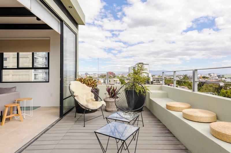 Spectacular 3BR Triplex in Roma Norte - image 3