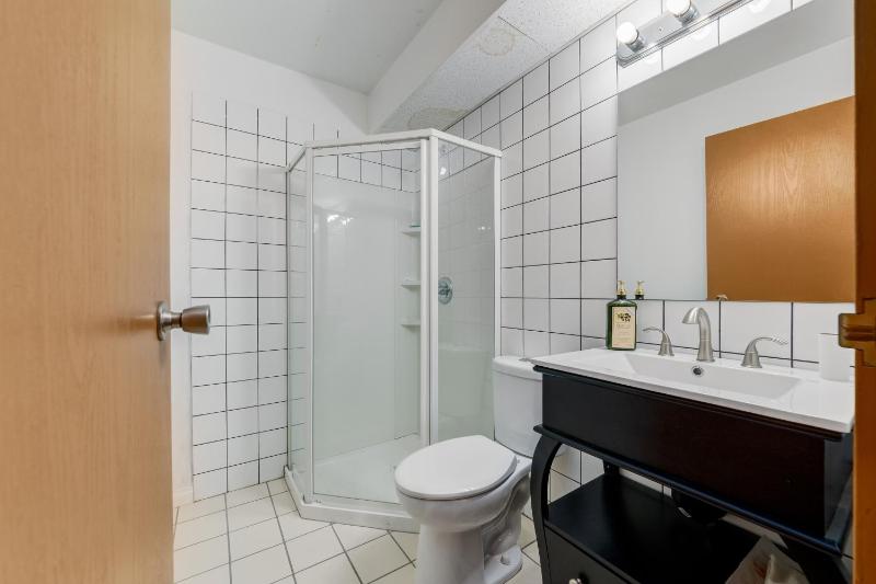 Premium Inn & Suites - image 13