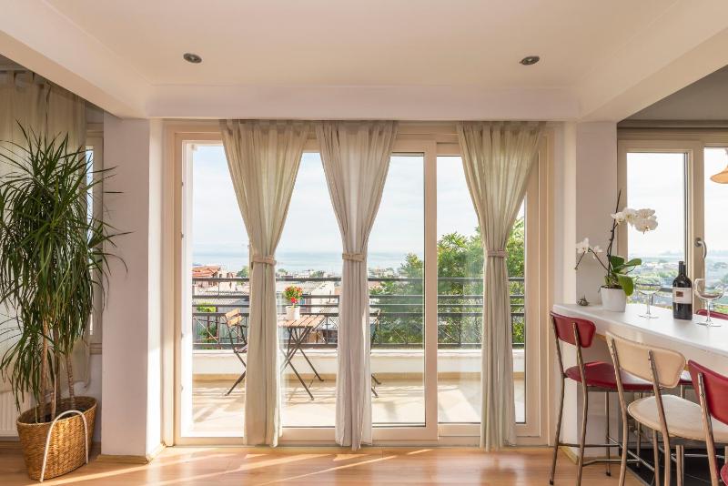Istanbul Amedros Home - image 8
