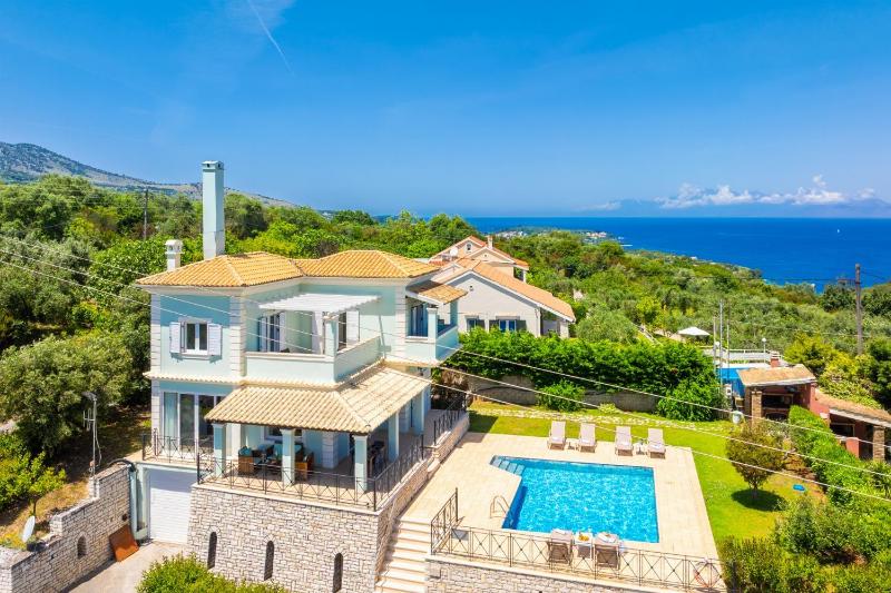 Villa Eleni Agios Stephanos - image 28