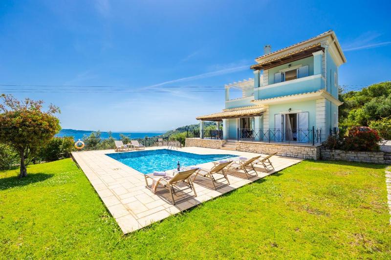 Villa Eleni Agios Stephanos - image 4