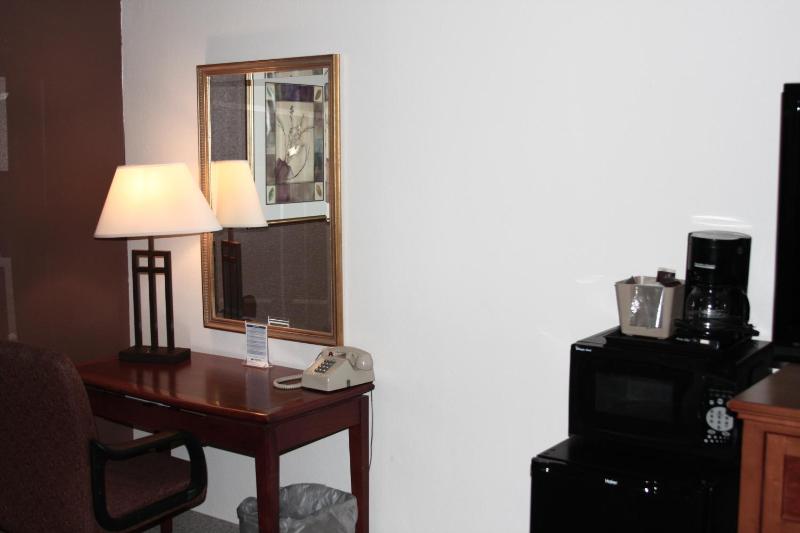Double Room with Two Double Beds image 3