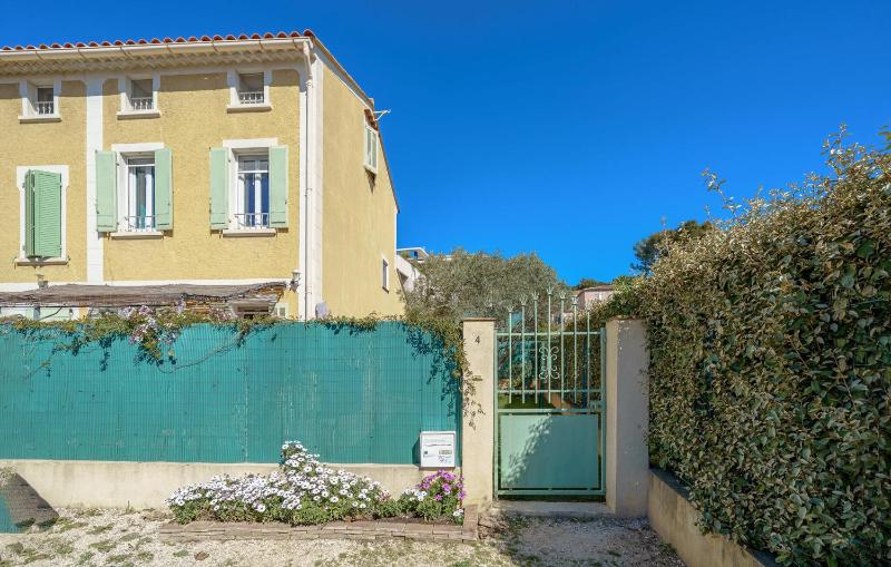 Amazing Home In Sanary-Sur-Mer With Wifi - image 4