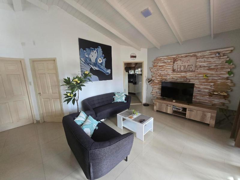 Bungalow B06 Seru Coral - image 7
