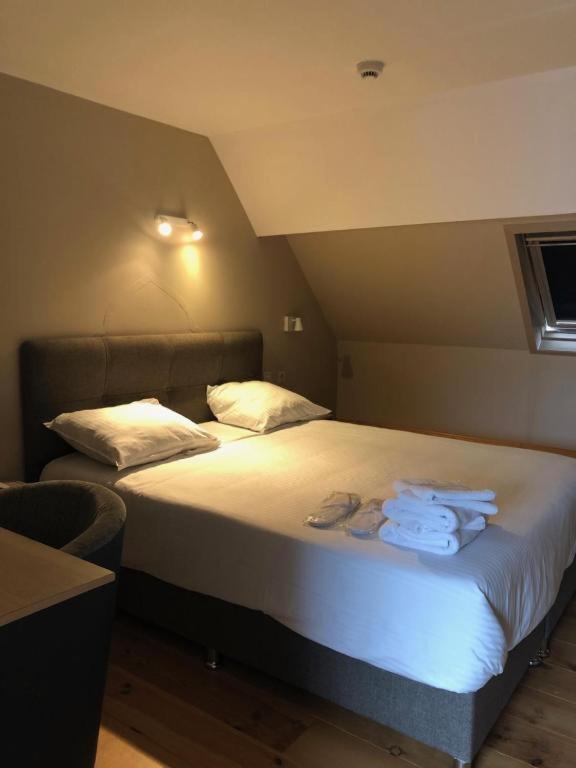 Single Room image 2
