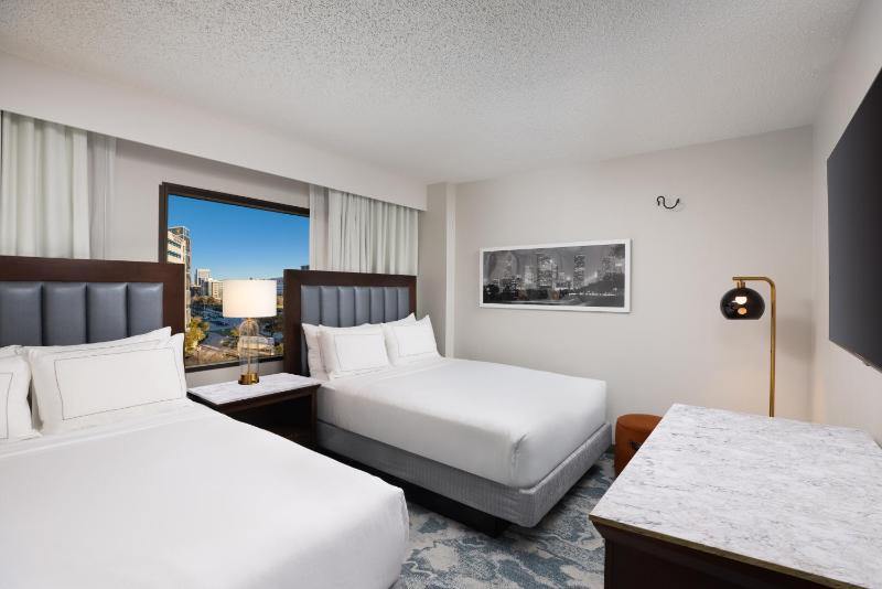 Two-Bedroom Suite with Kitchen image 4