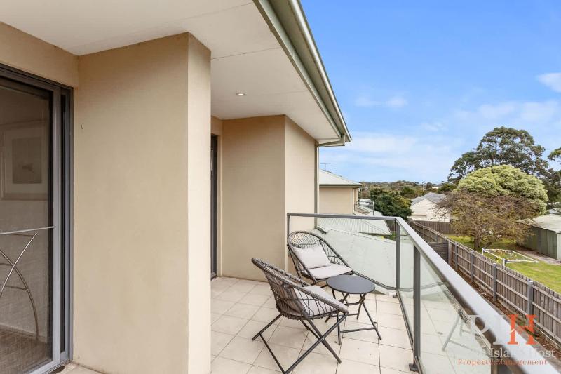 Relaxing Family Home in Cowes - image 17