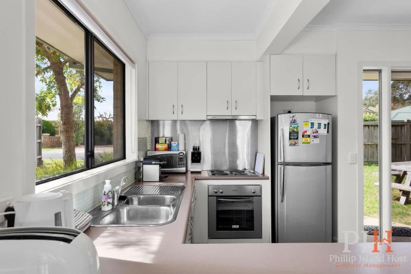 Relaxing Family Home in Cowes - image 15