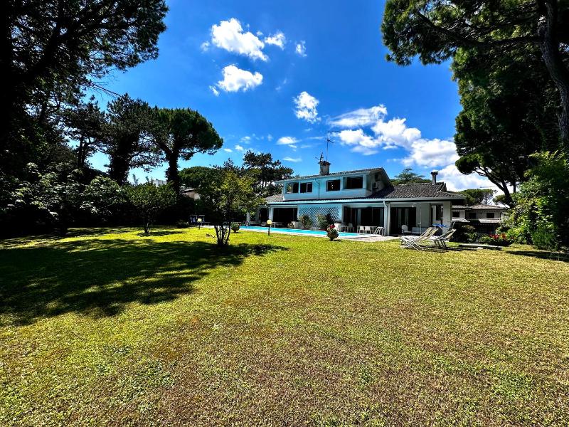 Villa sunshine with shared pool - image 10