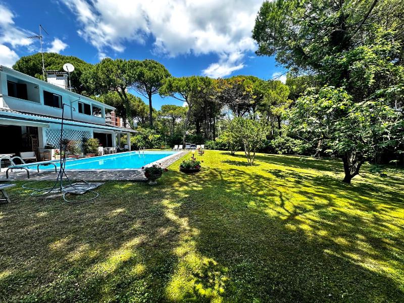 Villa sunshine with shared pool - image 39