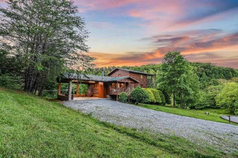 The Ranch Cabin in Great Smoky Mountain - image 18