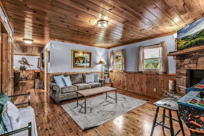 The Ranch Cabin in Great Smoky Mountain - image 19