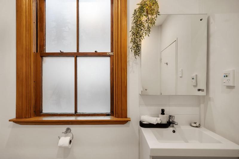 Lambton Quay Loft - Sleeps 11 - image 47