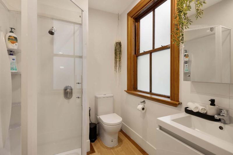Lambton Quay Loft - Sleeps 11 - image 17