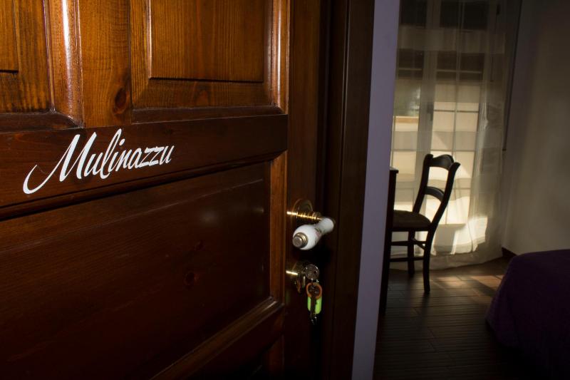 Single Room with Terrace image 2