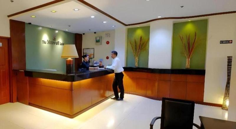 OYO 187 The Maxwell Hotel - image 8