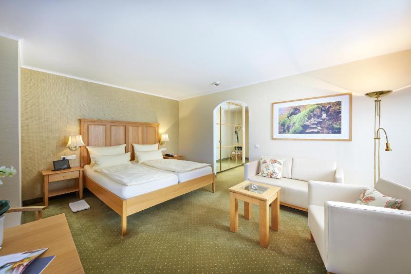 Doppelzimmer Innenhof image 3