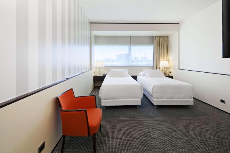 Standard Double or Twin Room image 3