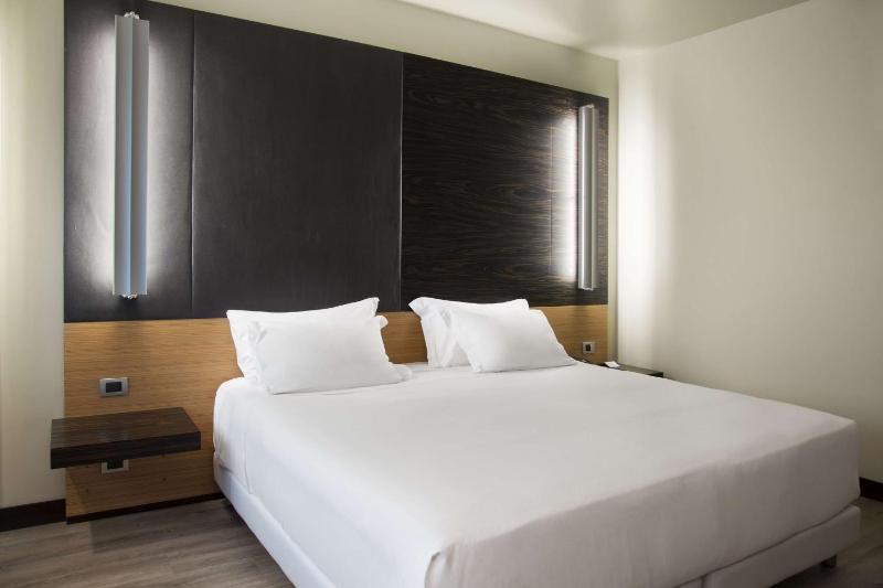 Superior Double or Twin Room image 3