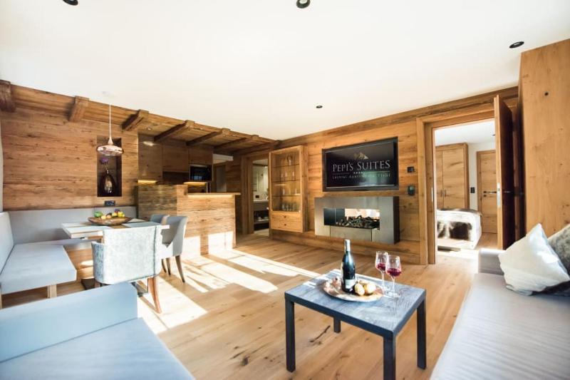 Two-Bedroom Apartment (4-6 Adults) image 1