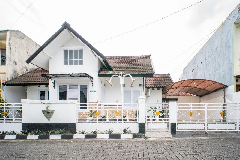 Puri 11 Homestay Jogja - image 6