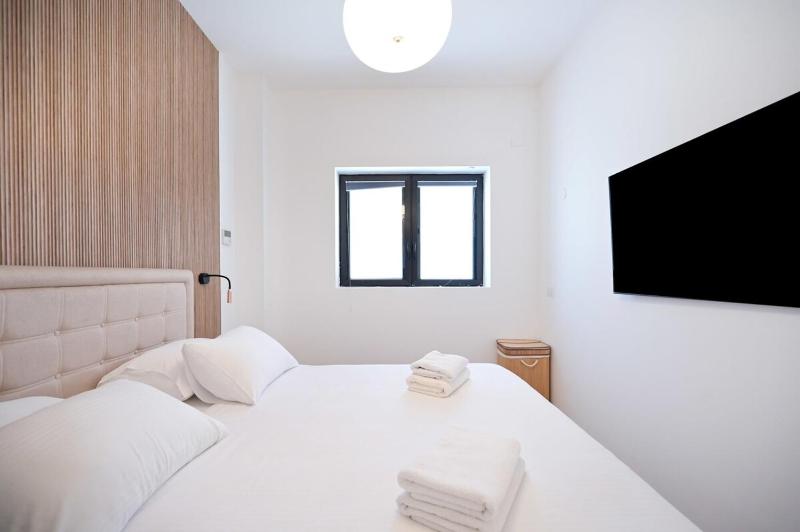 Luxury 2BR Bauhaus on the beach by HolyGuest - image 2