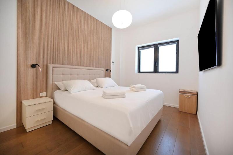 Luxury 2BR Bauhaus on the beach by HolyGuest - image 15
