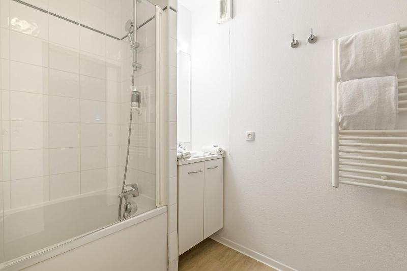 Studio (2-3 Adults) image 1