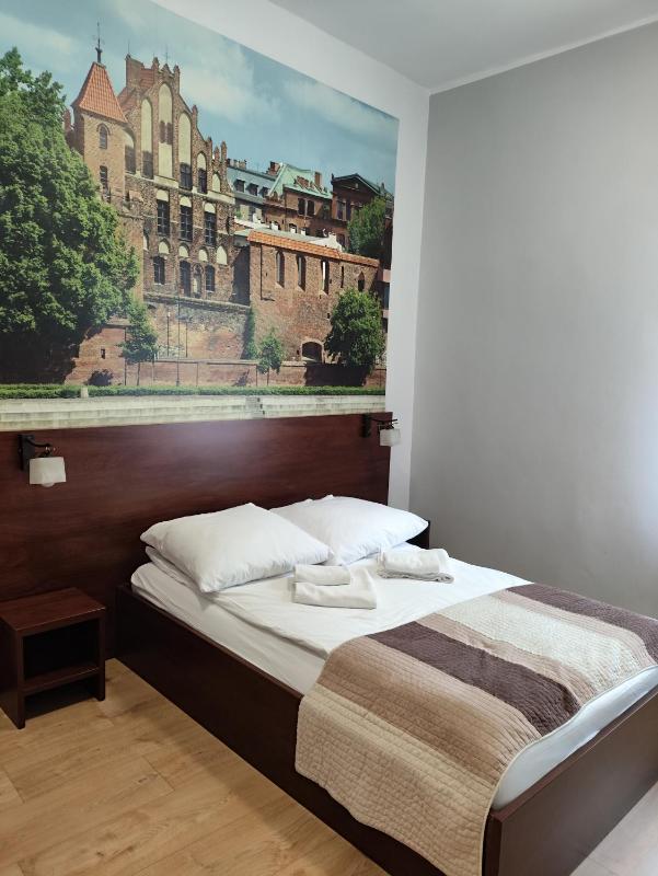Hotelik w Centrum - image 35
