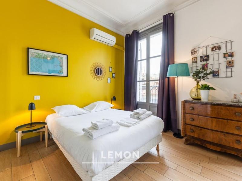 Studio Apartment - Lemon image 1