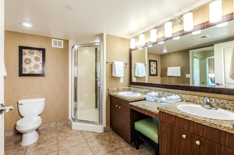 One-Bedroom Suite image 3