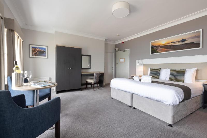 Superior Double Room image 4