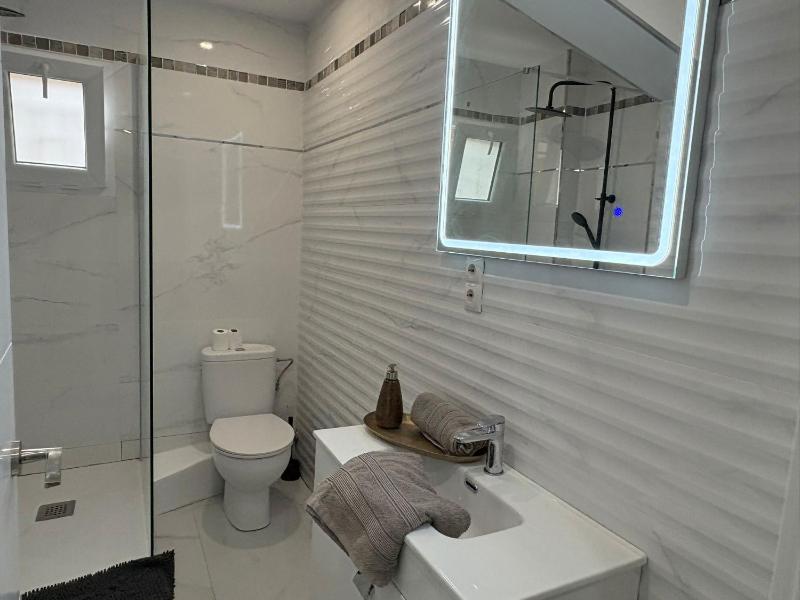 FELIPE II Apartment - image 2