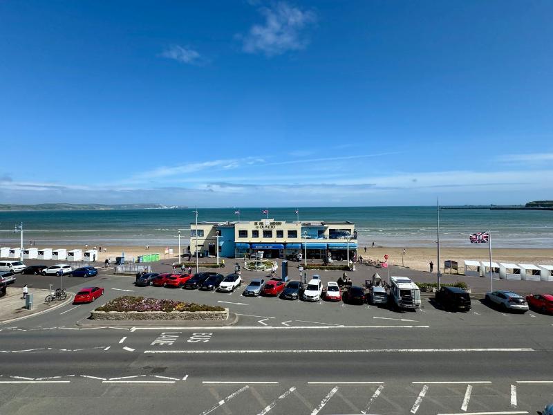 Marina Court - image 24