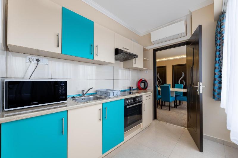 Executive Suite image 3