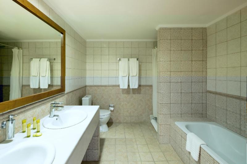 Junior Suite with Sea View image 4