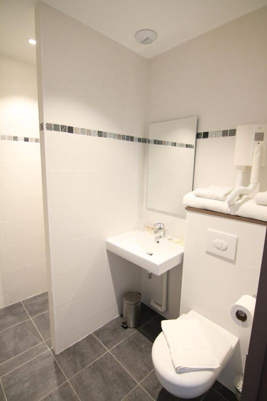 Classic Triple Room image 3