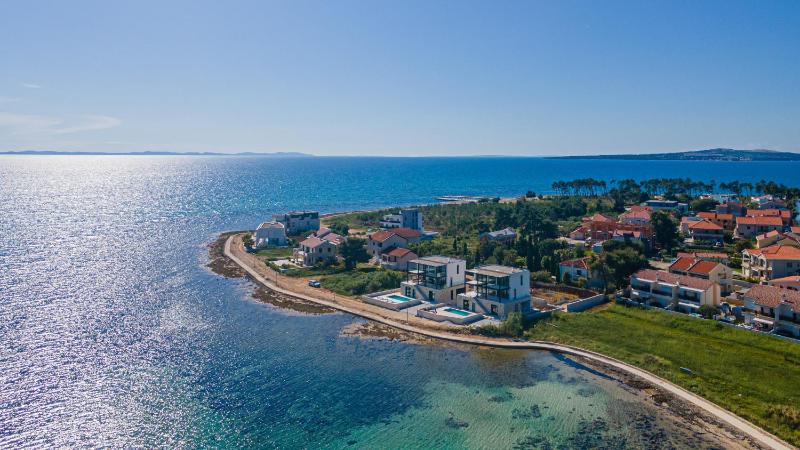 Seafront Villa Serena with pool and seaview - image 16