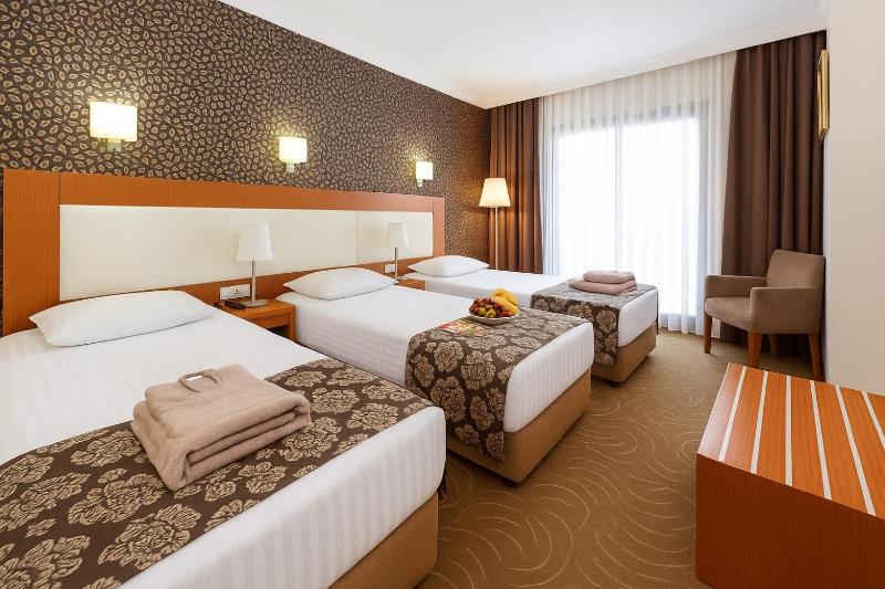 Triple Room image 1