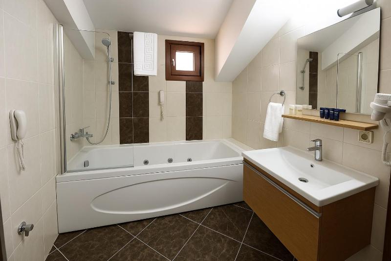Family Room image 4