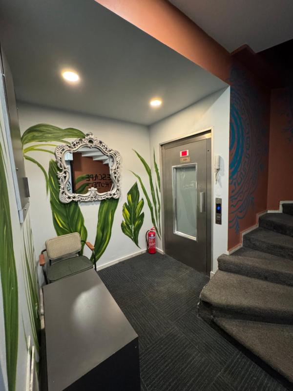 Taksim Escape Suites HOTEL - image 9