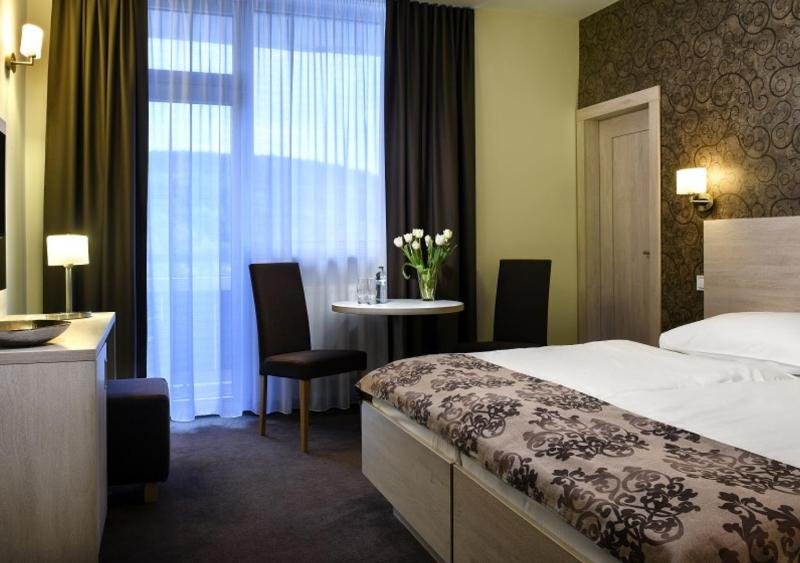 Double Room (1 Adult + 1 Child) image 2