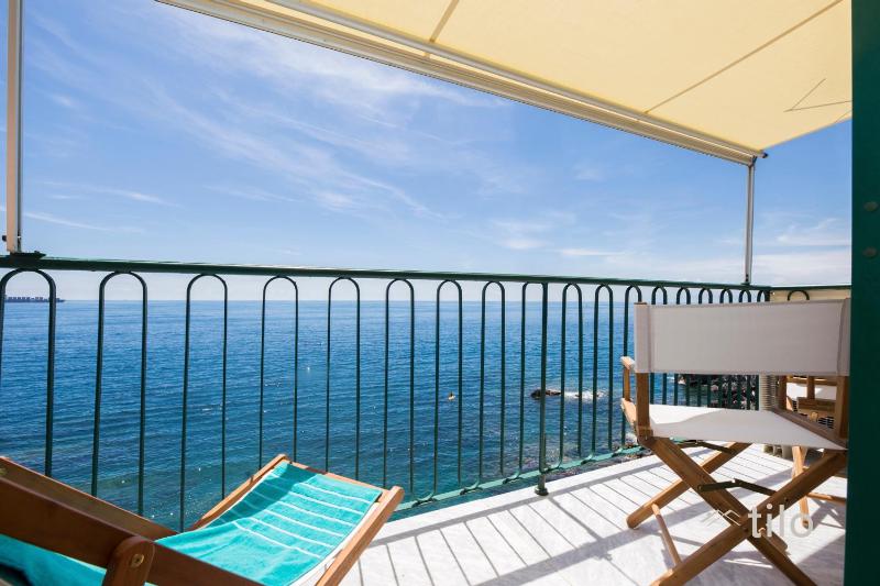 Beach | Parking | Wifi | A/C| Sea View By Tilo - image 13