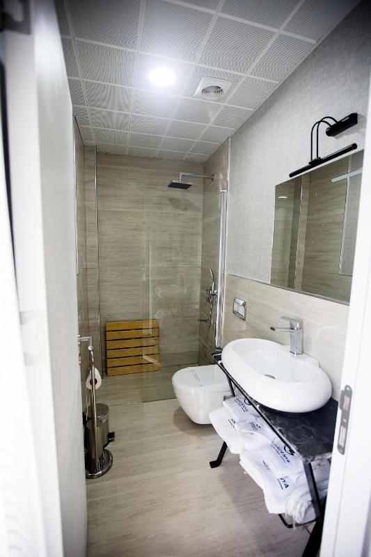Double or Twin Room image 2
