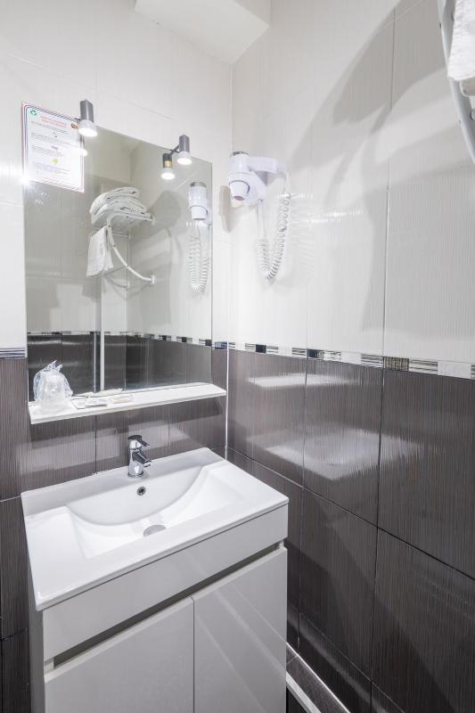Double Room image 1