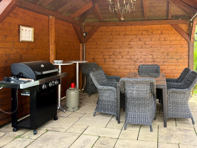 One-Bedroom Apartment with Balcony image 1